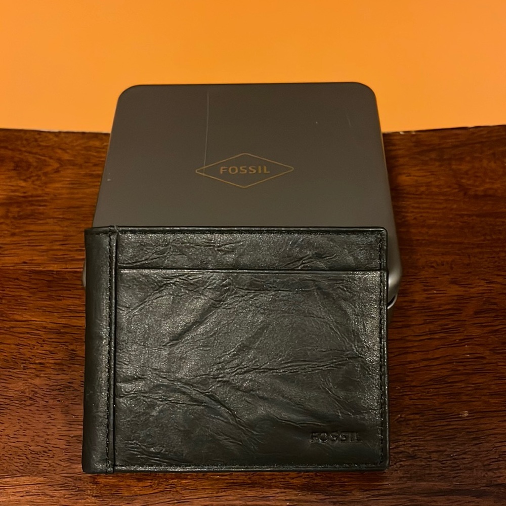 Fossil Neel Flip ID Bifold Men’s Wallet - Men’s Black Leather Wallet NEW in Box